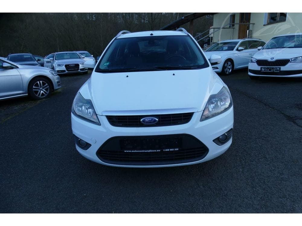 2010 Ford FOCUS - 3