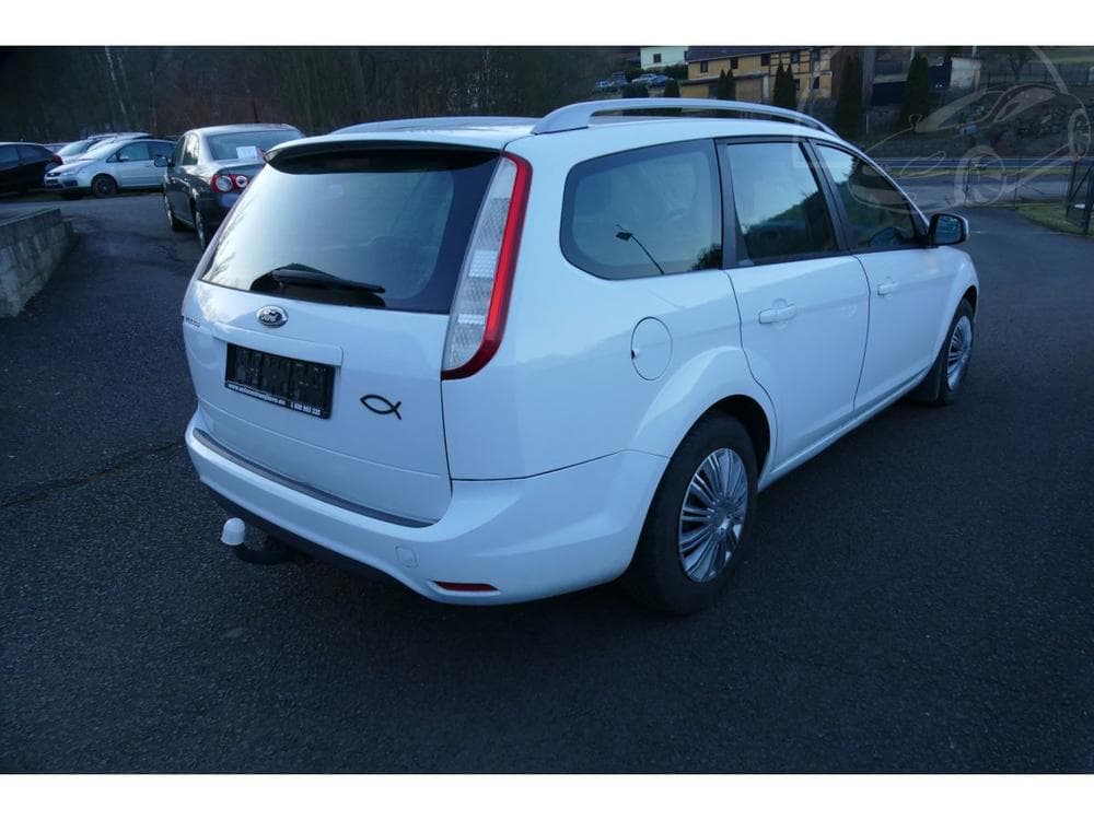 2010 Ford FOCUS - 9