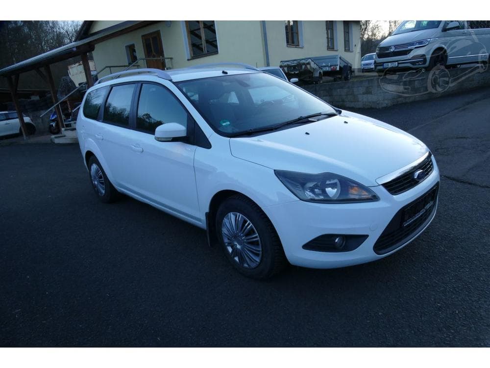 2010 Ford FOCUS - 13