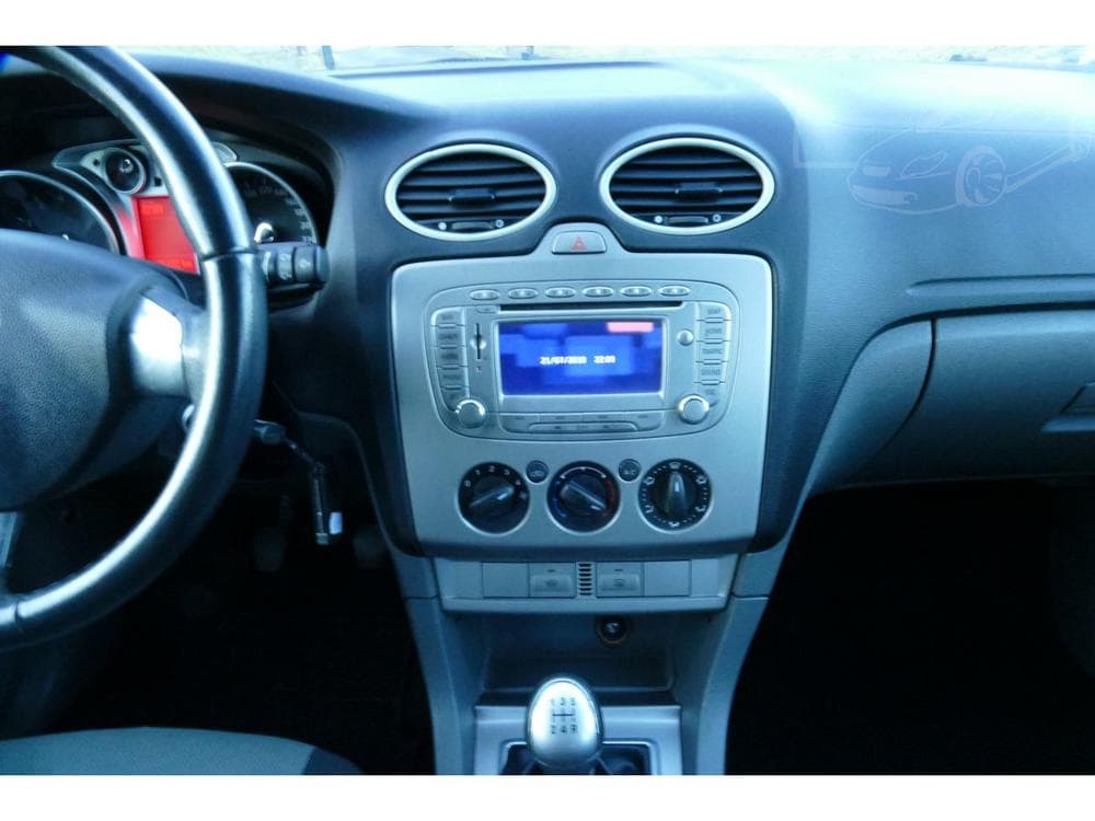 2010 Ford FOCUS - 17