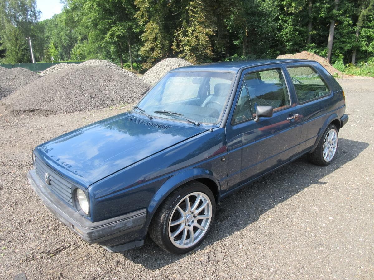 Volkswagen GOLF - 25
