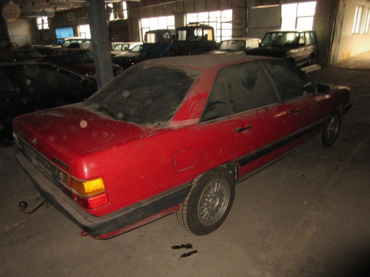 Audi 100 - 4