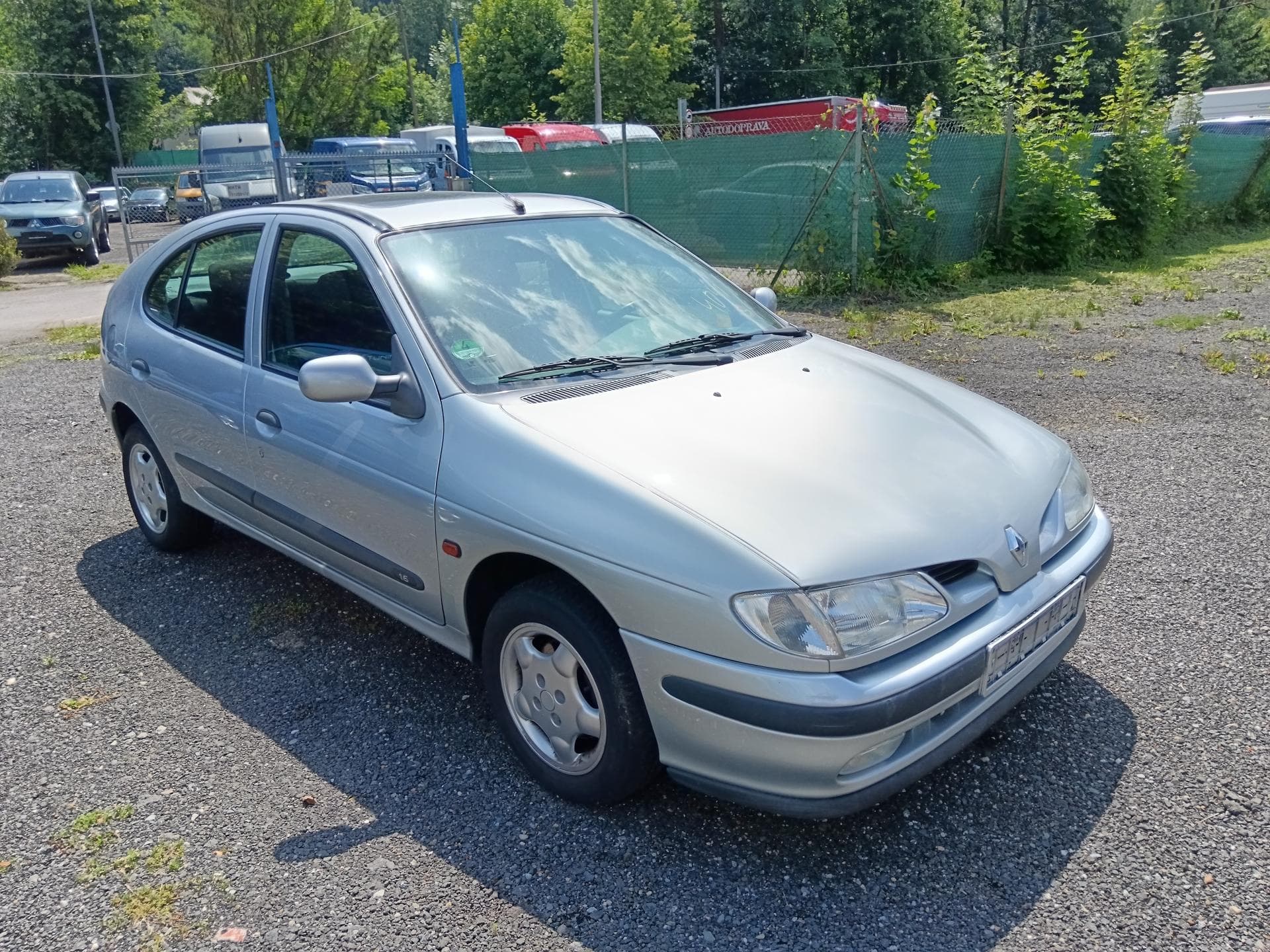 Renault MEGANE - 2