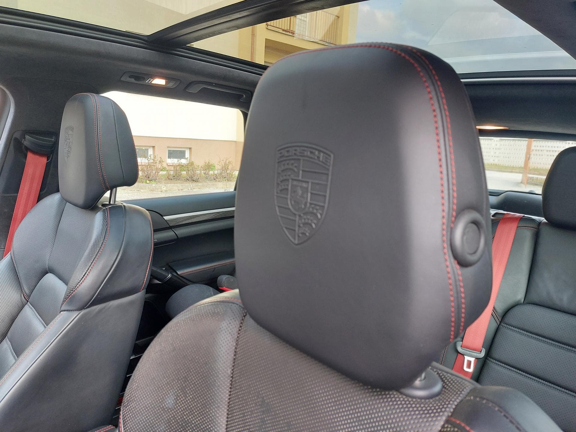 2017 Porsche Cayenne - 12