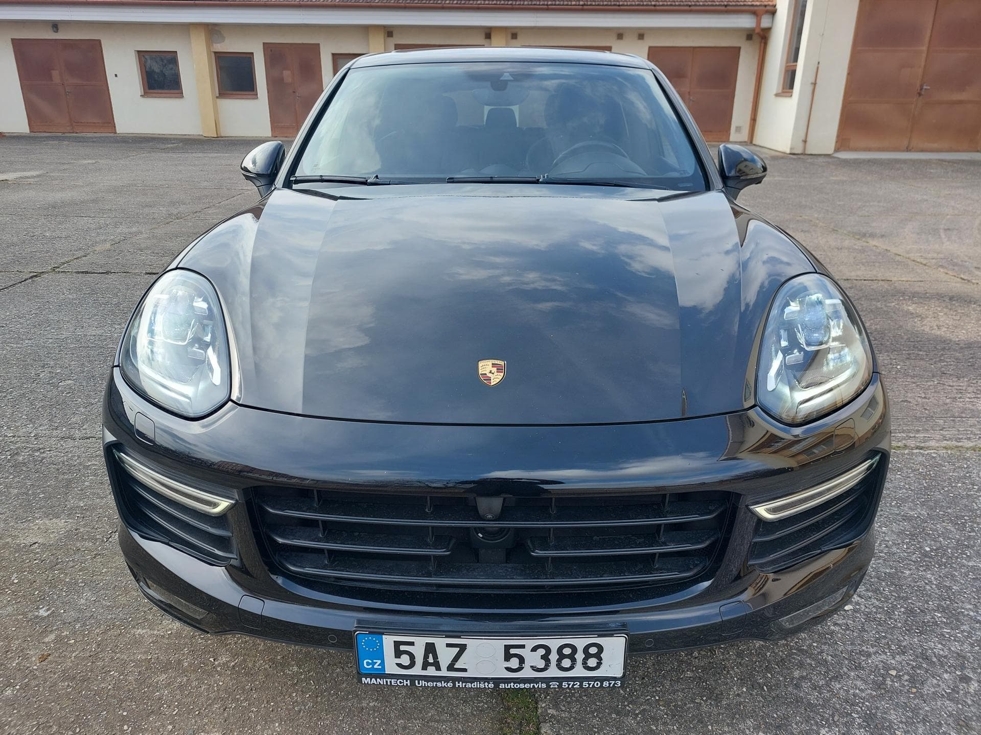 2017 Porsche Cayenne - 2