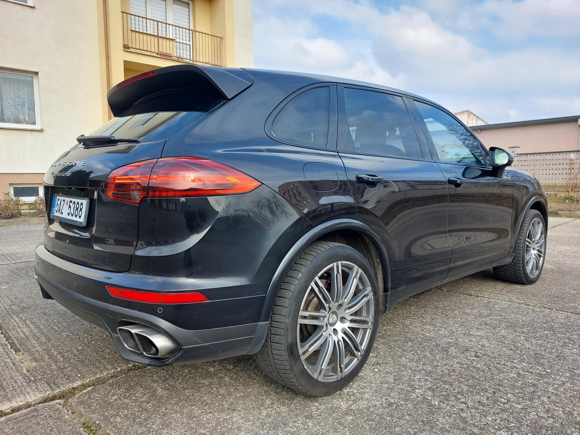 2017 Porsche Cayenne - 7