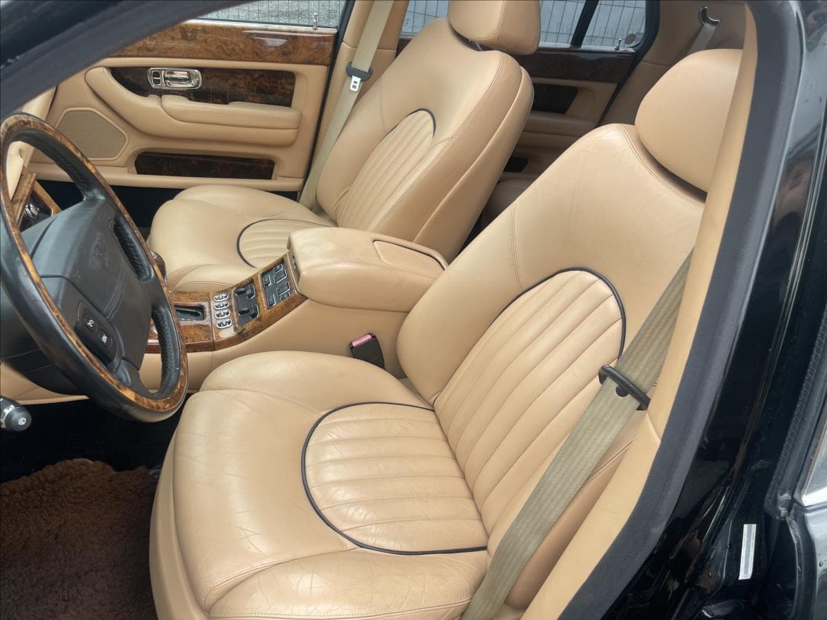 2001 Bentley Arnage - 12