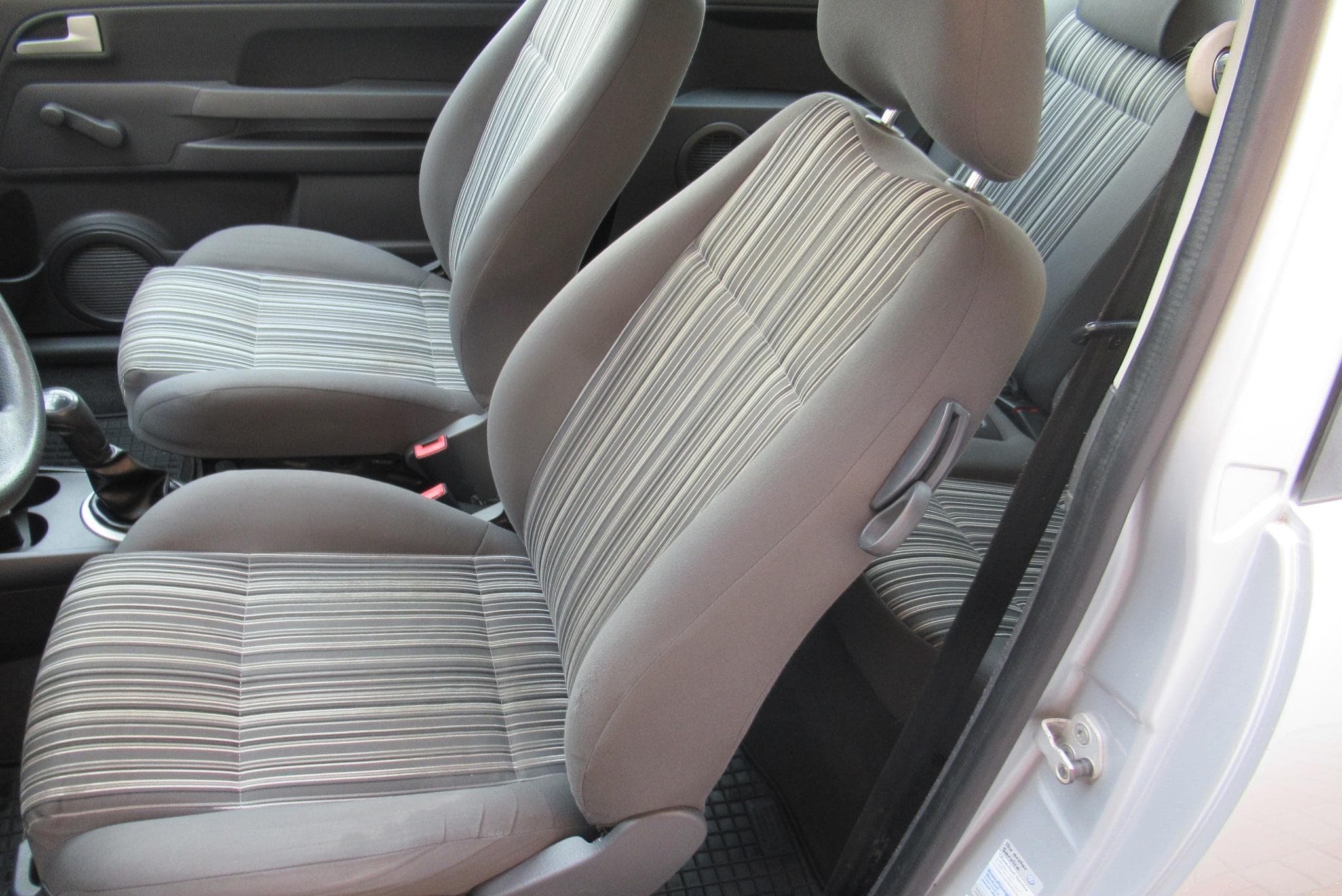 2008 Volkswagen FOX - 11