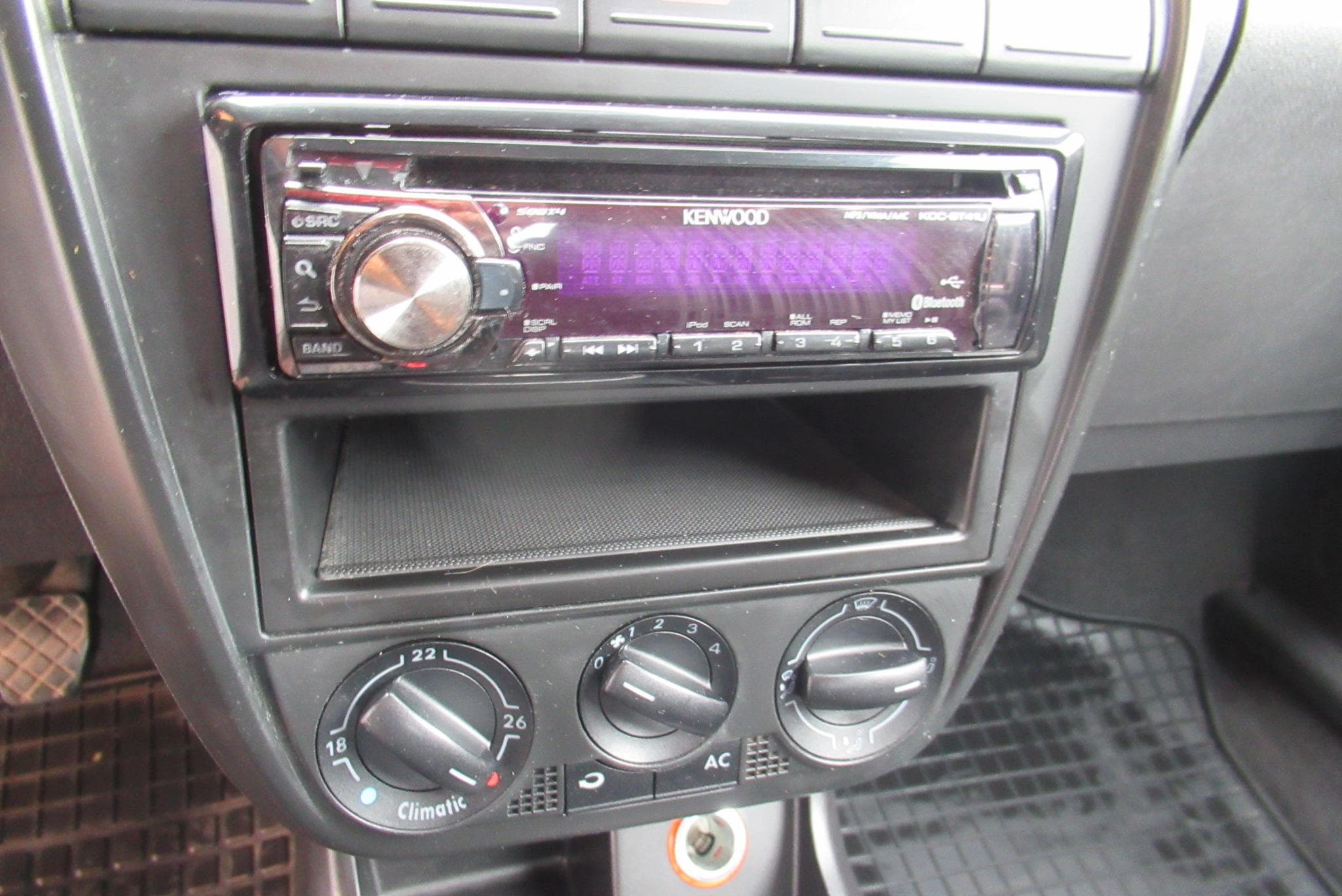 2008 Volkswagen FOX - 10