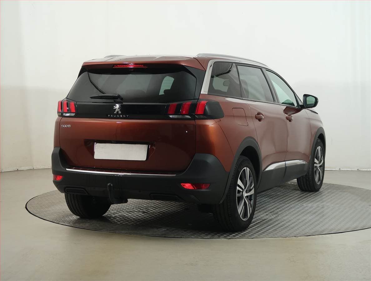 Peugeot 5008 - 5