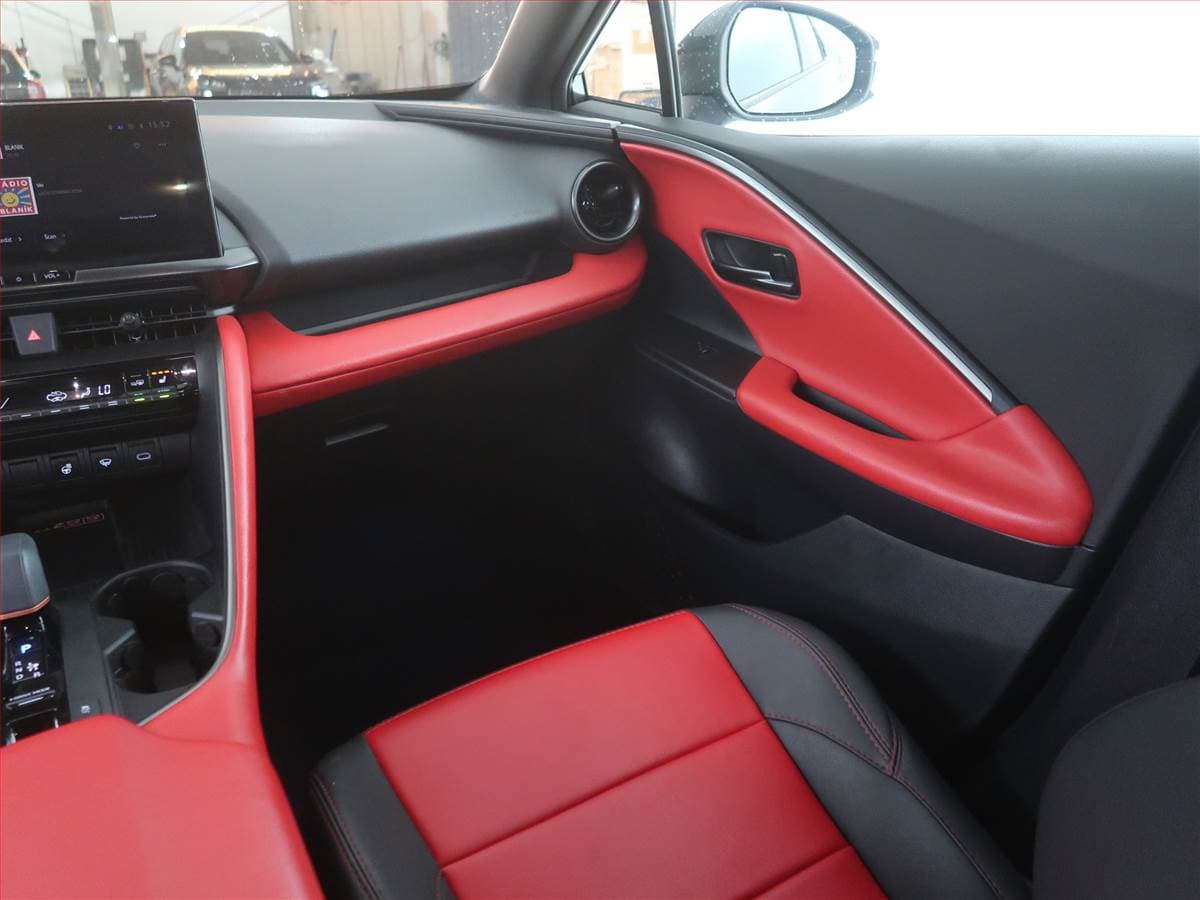Toyota C-HR - 8