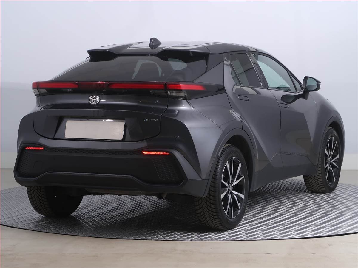 Toyota C-HR - 5