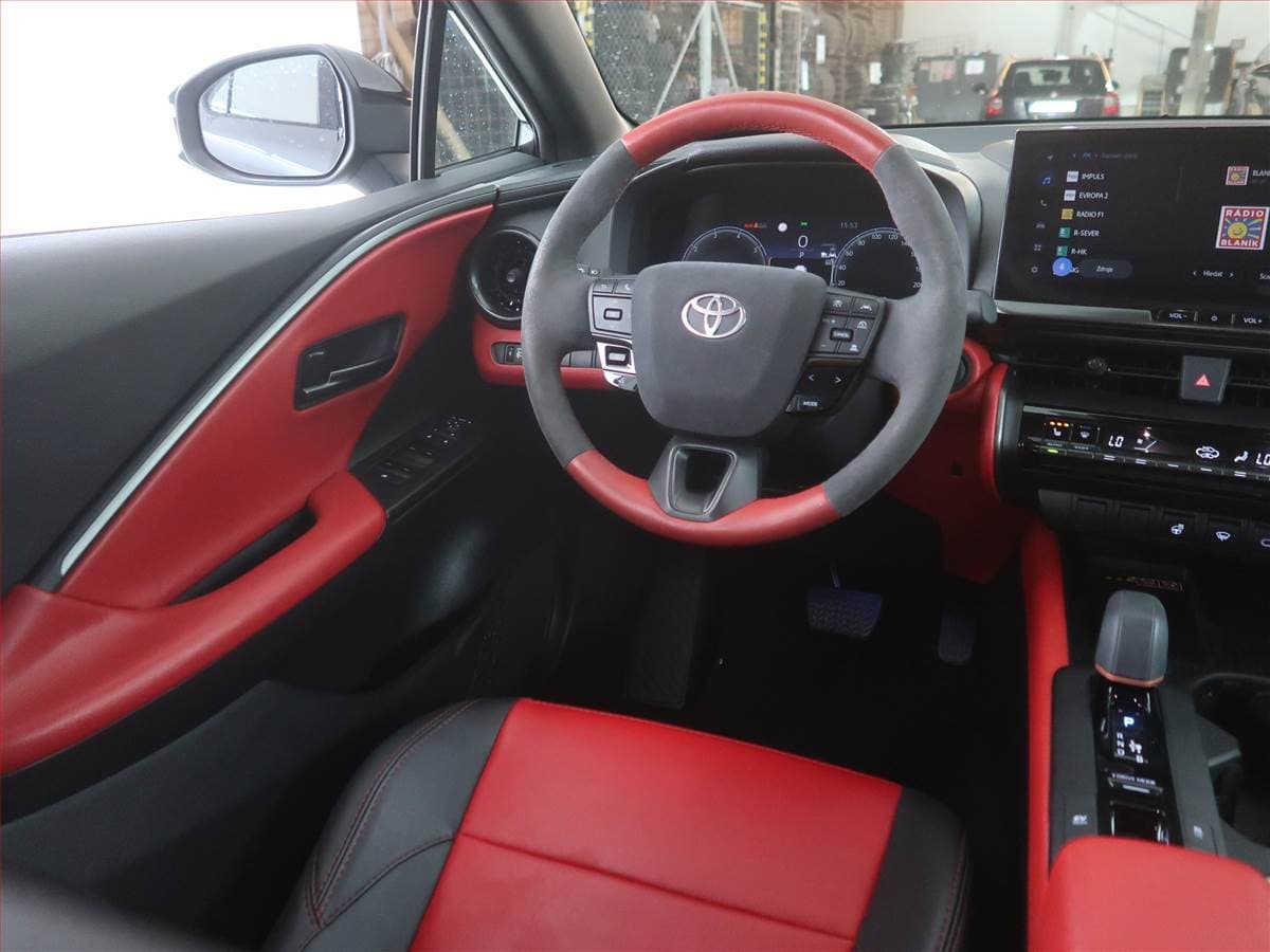 Toyota C-HR - 7