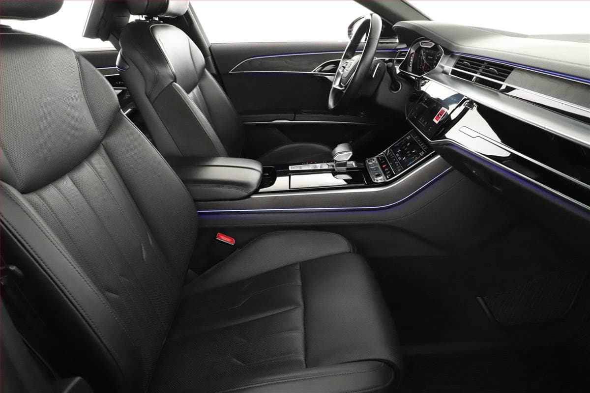 Audi A8 - 7