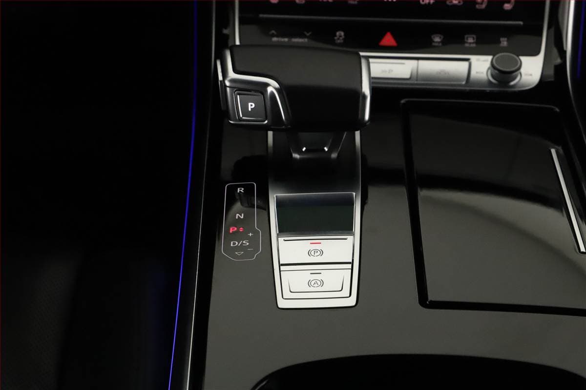 Audi A8 - 9