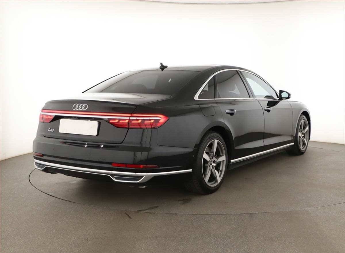 Audi A8 - 5
