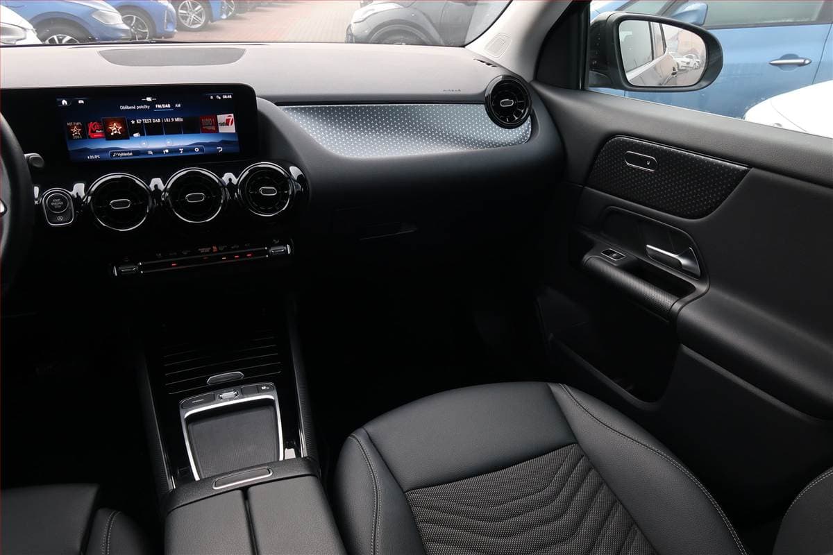 Mercedes-Benz Gla - 8