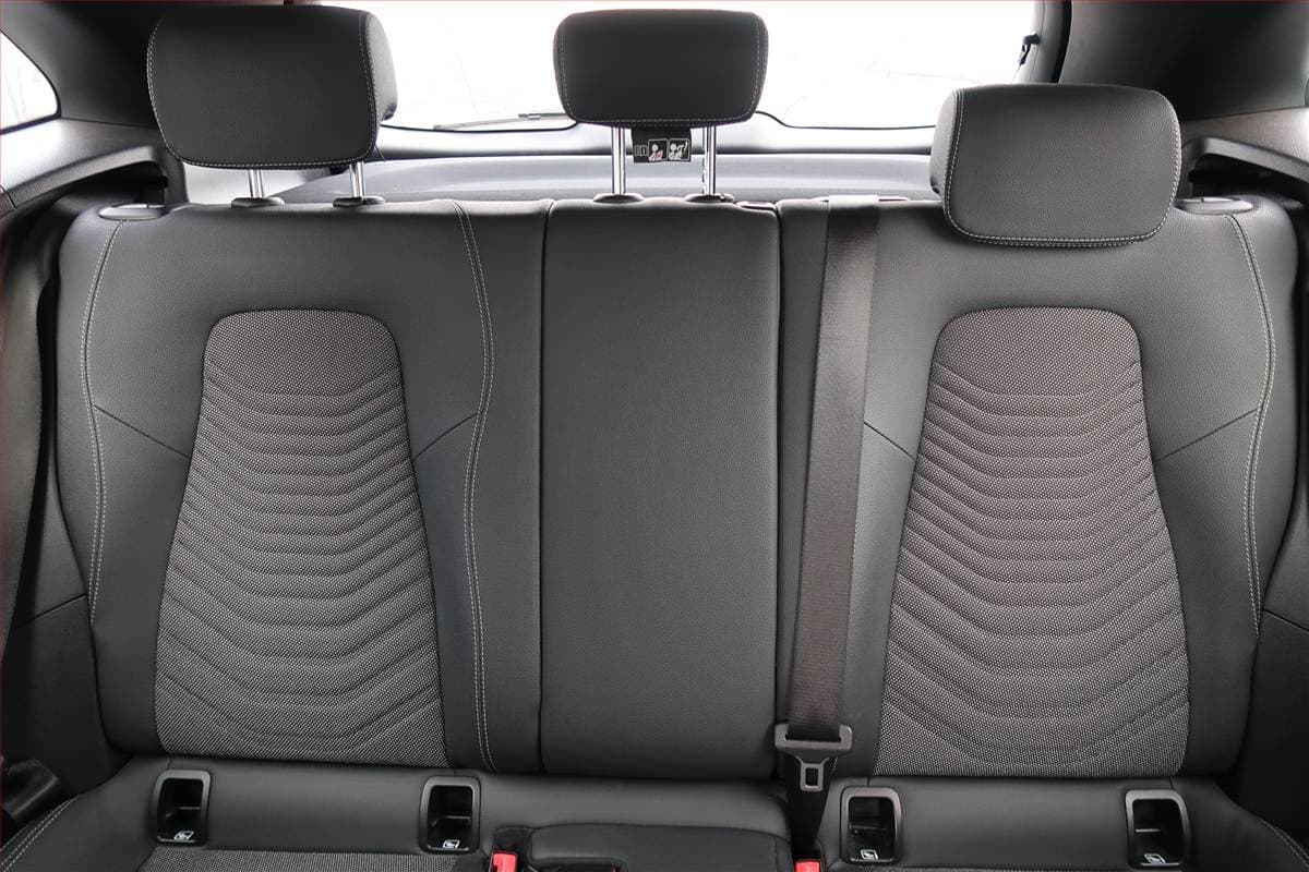 Mercedes-Benz Gla - 10