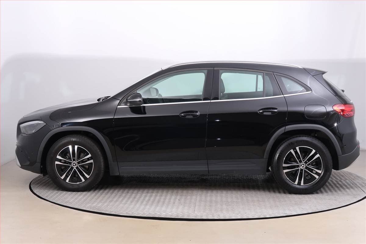 Mercedes-Benz Gla - 3