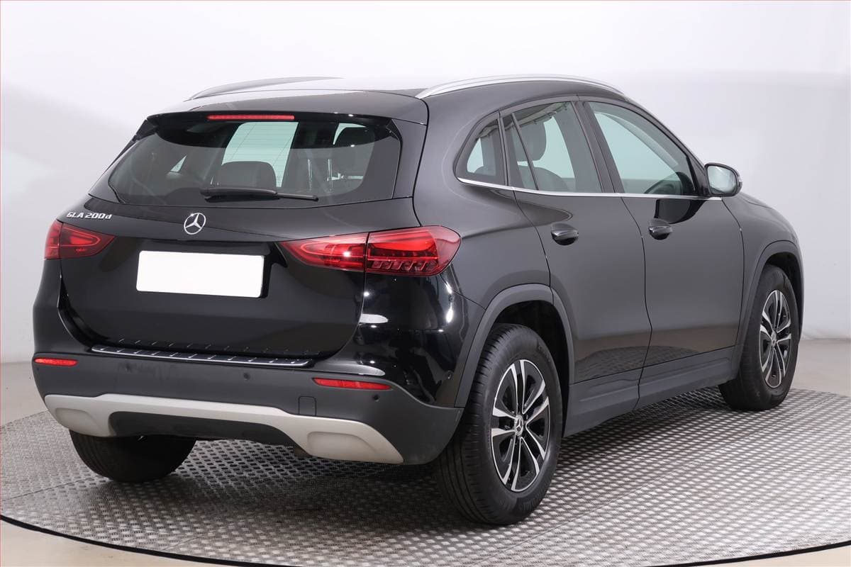 Mercedes-Benz Gla - 5