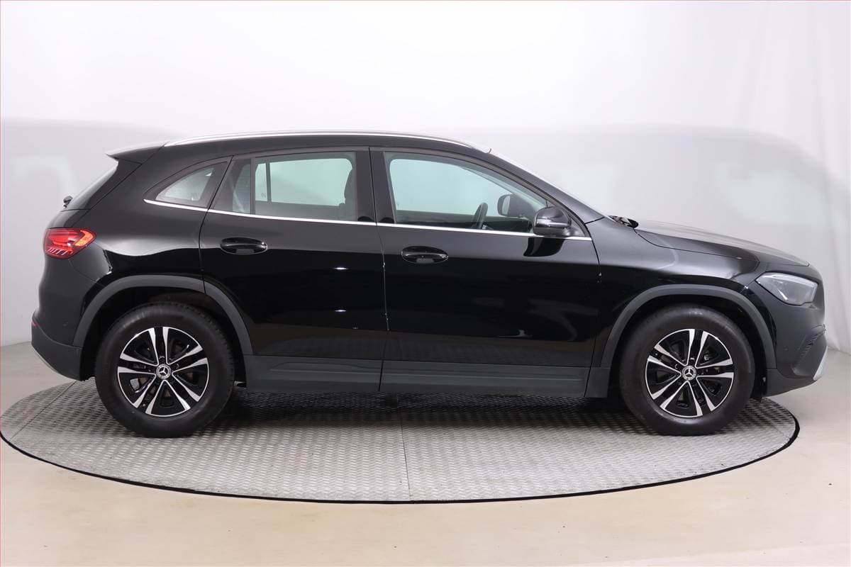 Mercedes-Benz Gla - 6