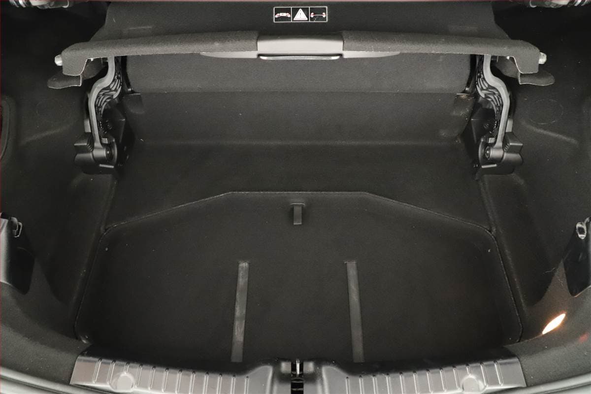 Mercedes-Benz Slc - 11