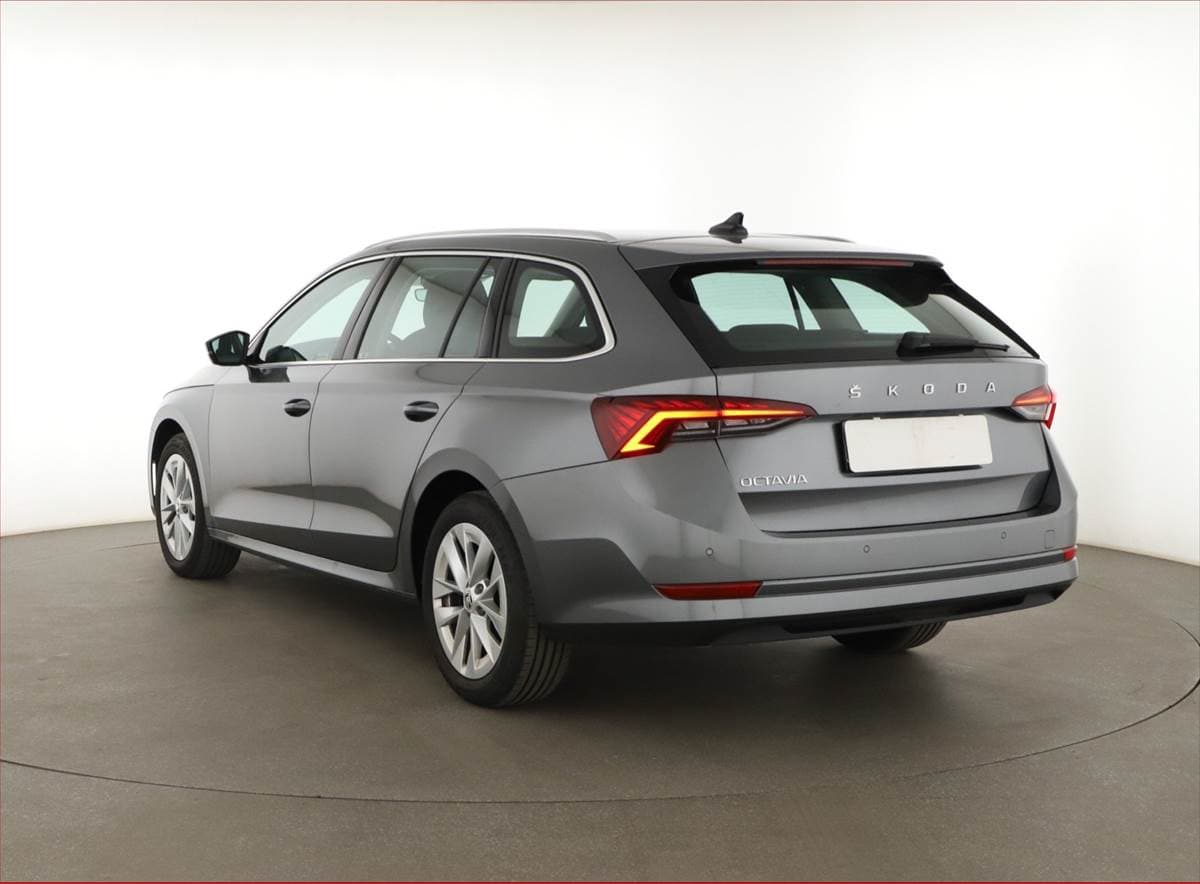 Škoda Octavia - 4