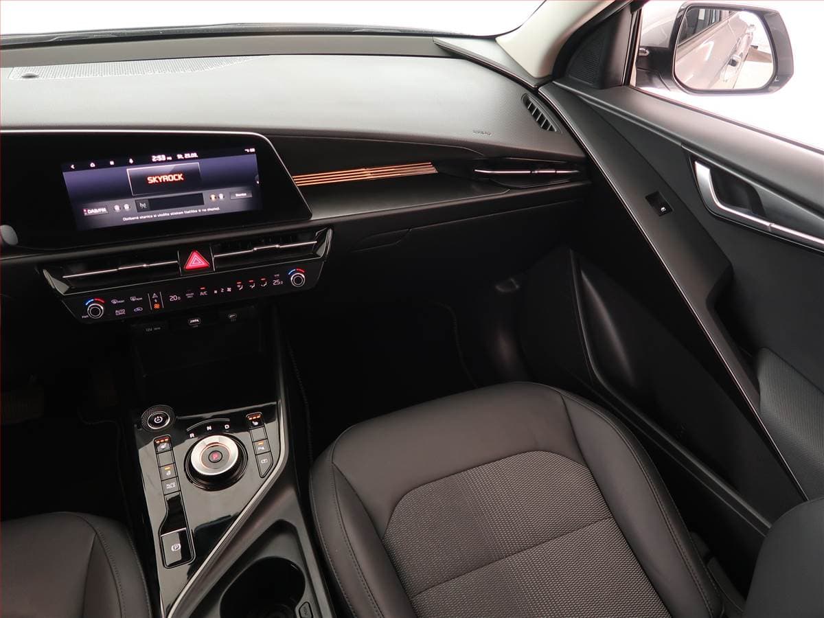 Kia Niro - 8