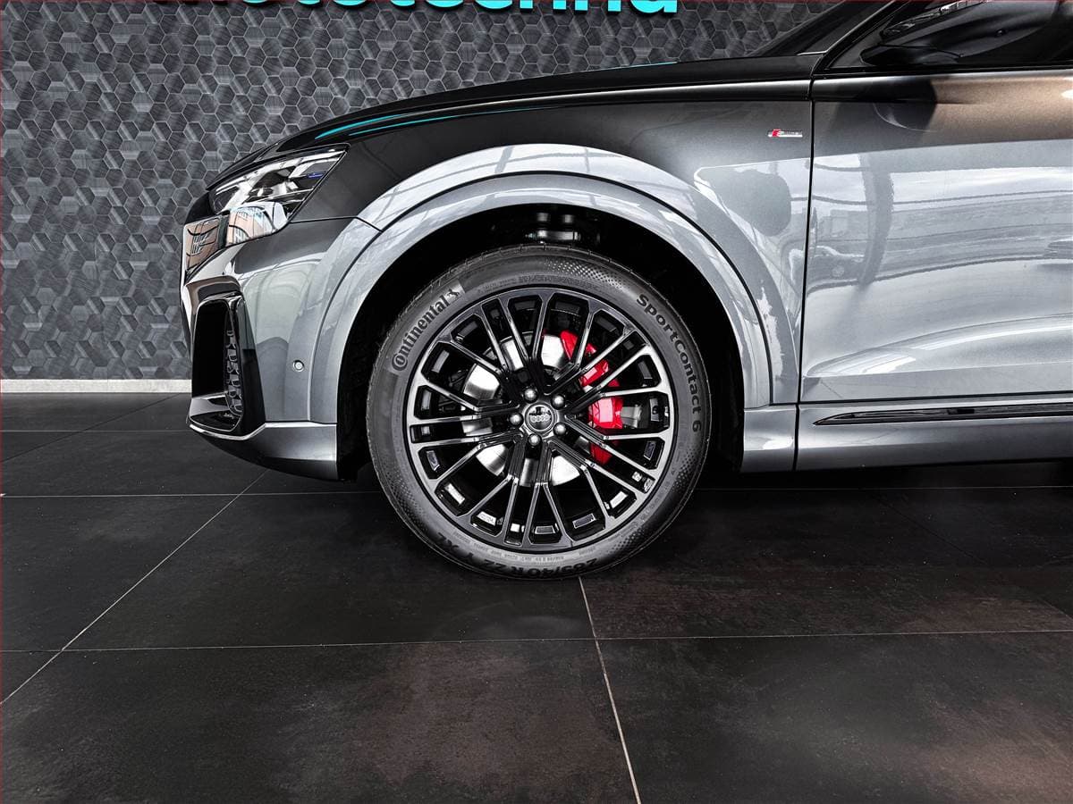 Audi Q8 - 12