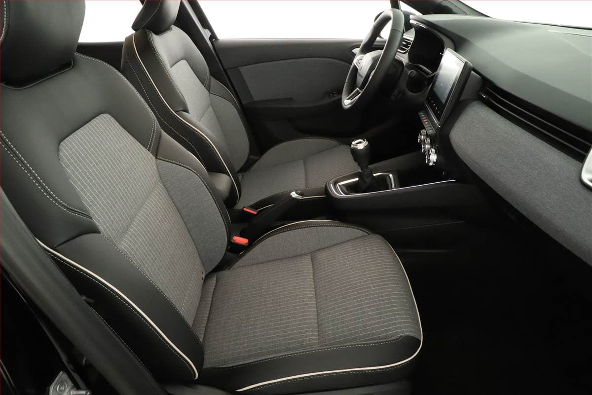 Renault CLIO - 7