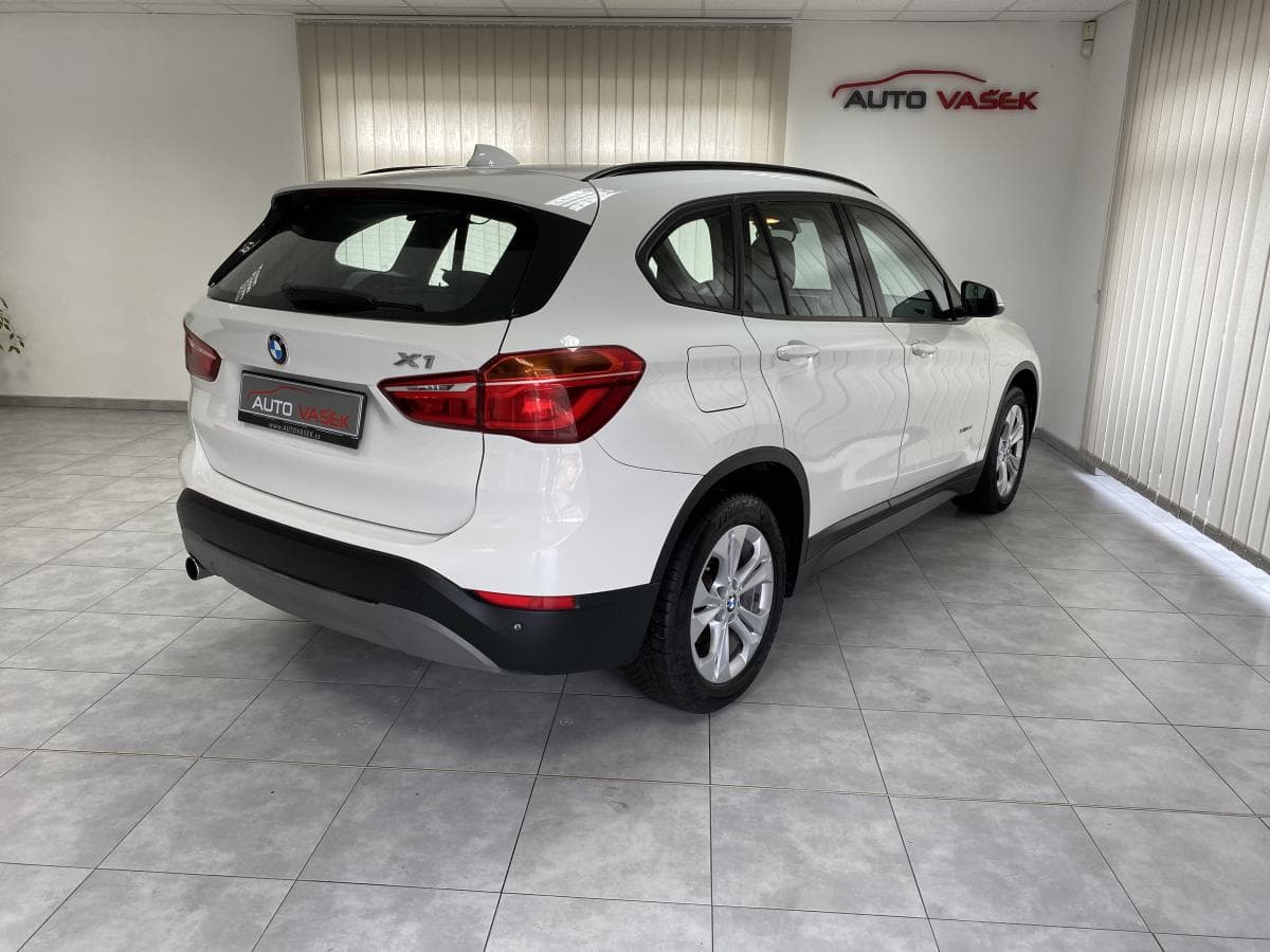 2016 BMW X1 - 12