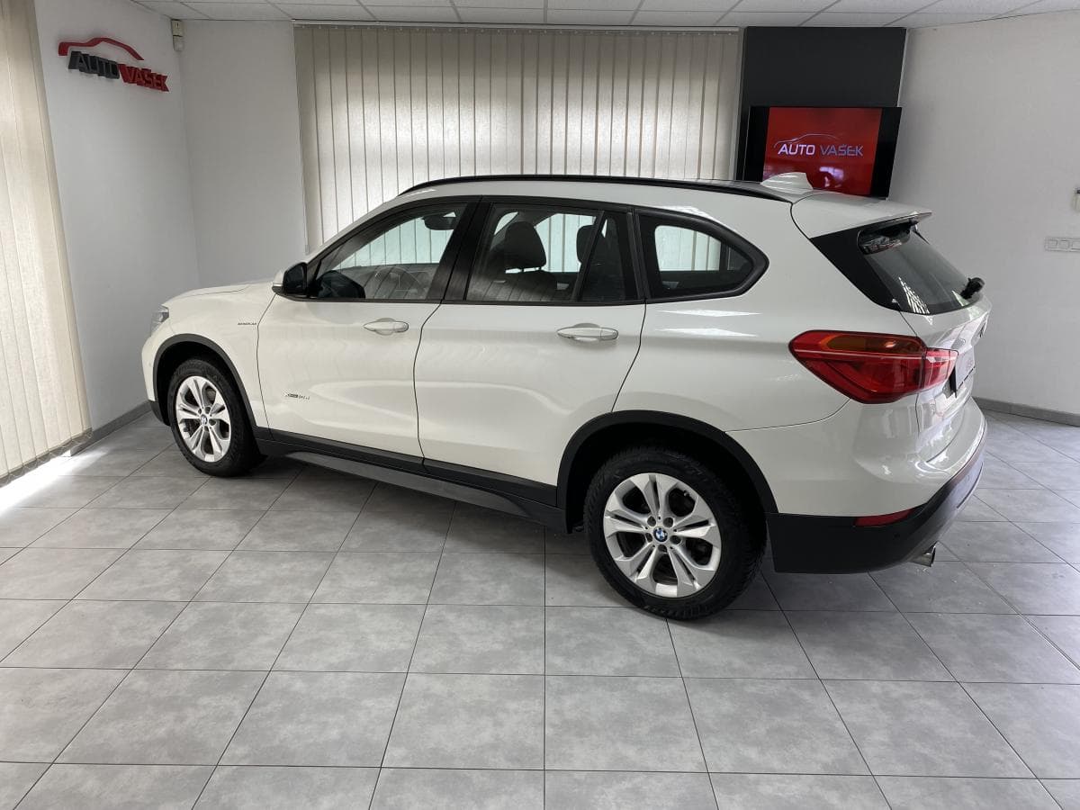 2016 BMW X1 - 8