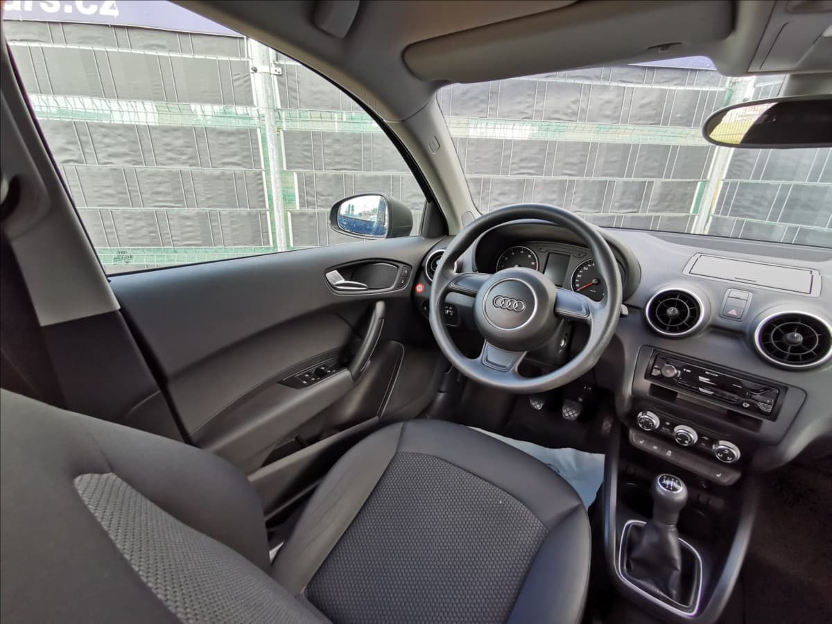 2012 Audi A1 - 8