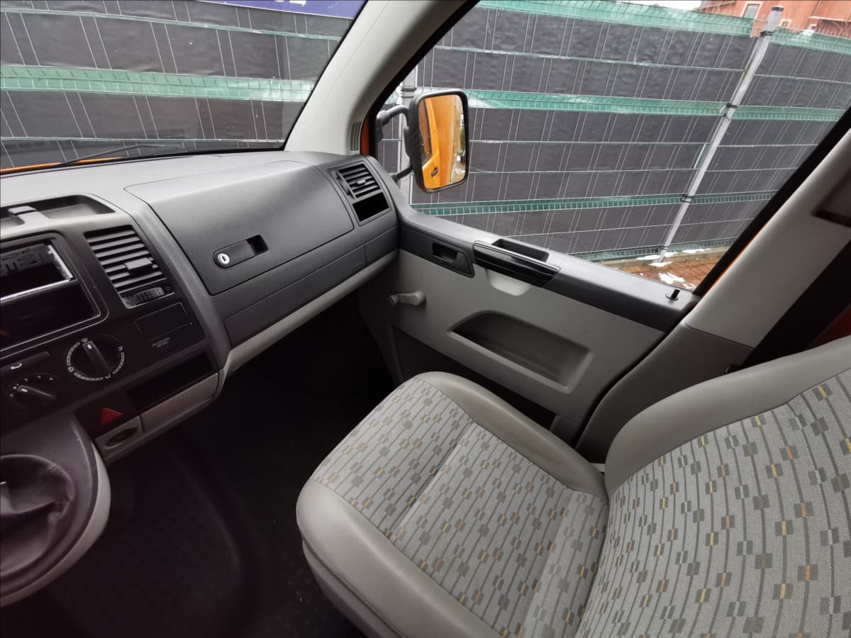 2010 Volkswagen TRANSPORTER - 9