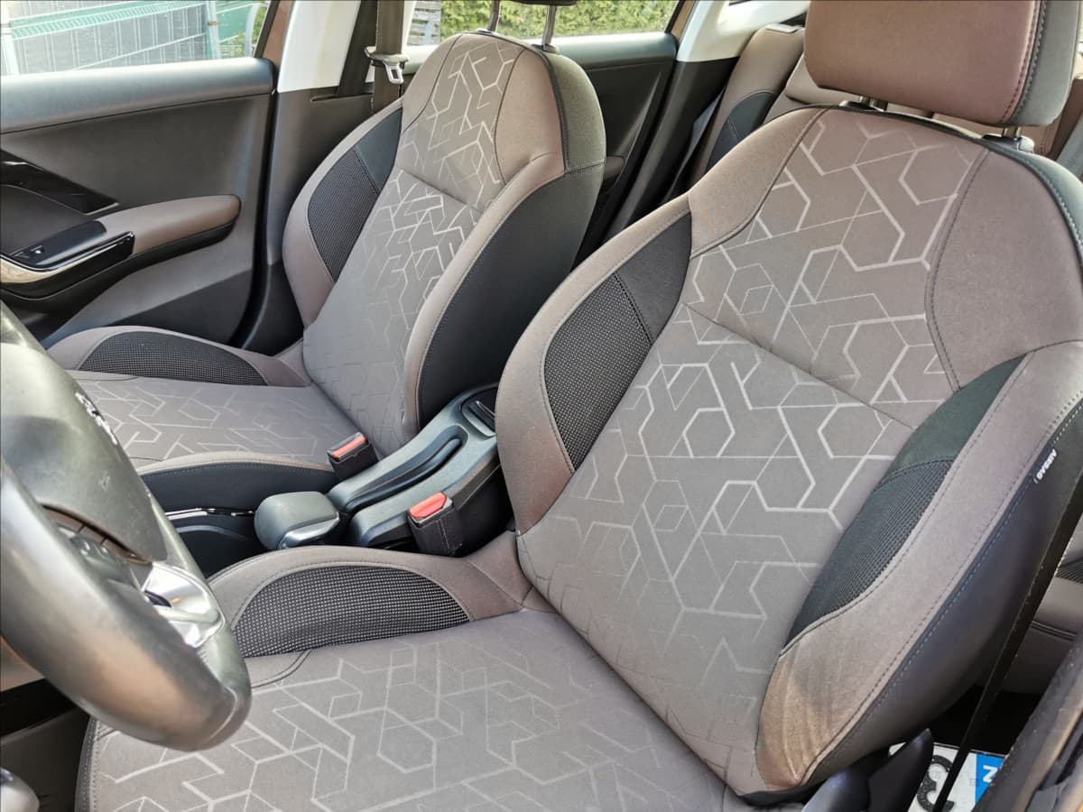2013 Peugeot 2008 - 11