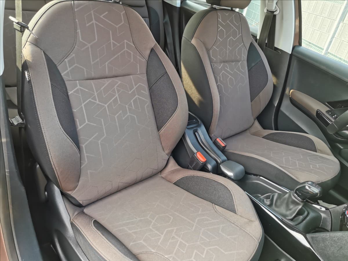 2013 Peugeot 2008 - 12