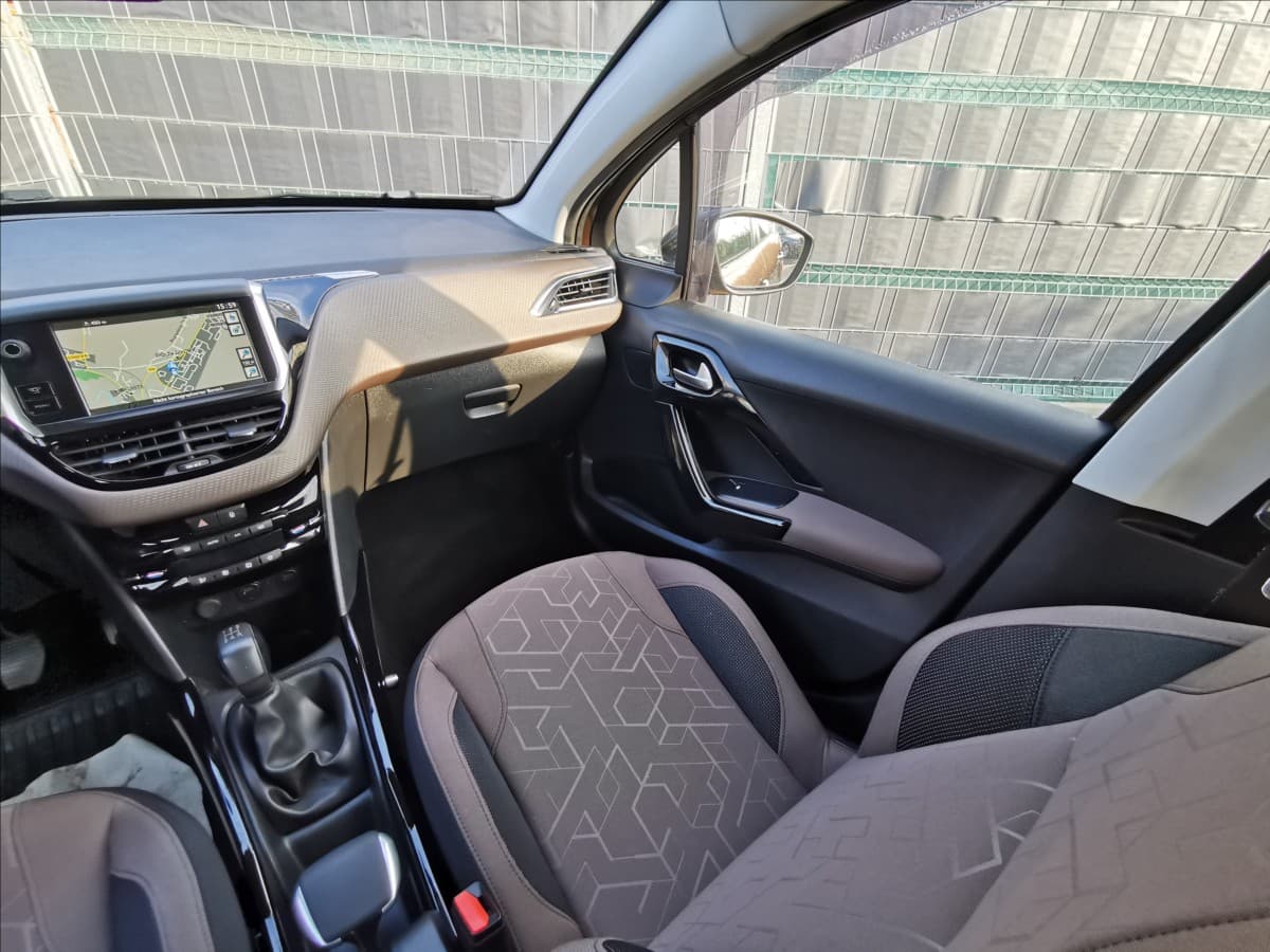 2013 Peugeot 2008 - 8