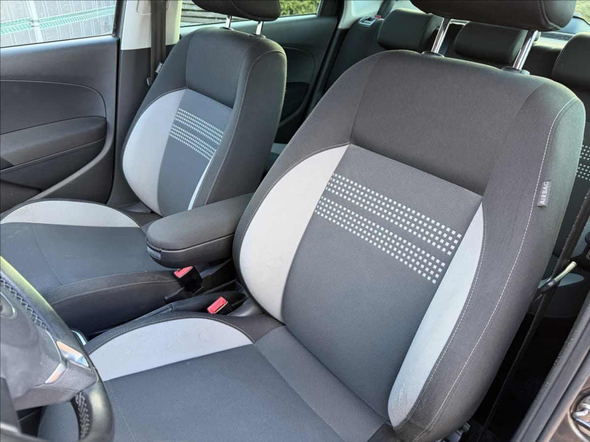 2013 Volkswagen POLO - 9