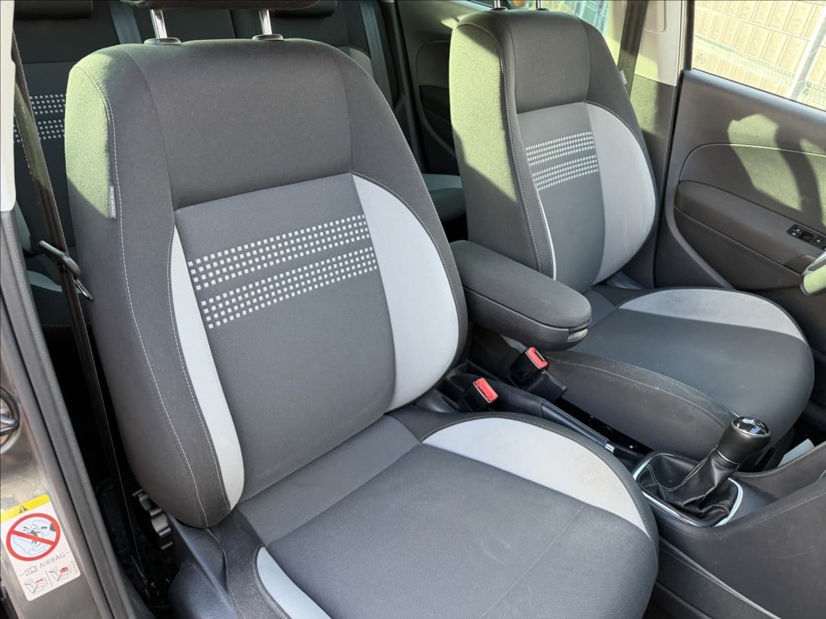 2013 Volkswagen POLO - 10