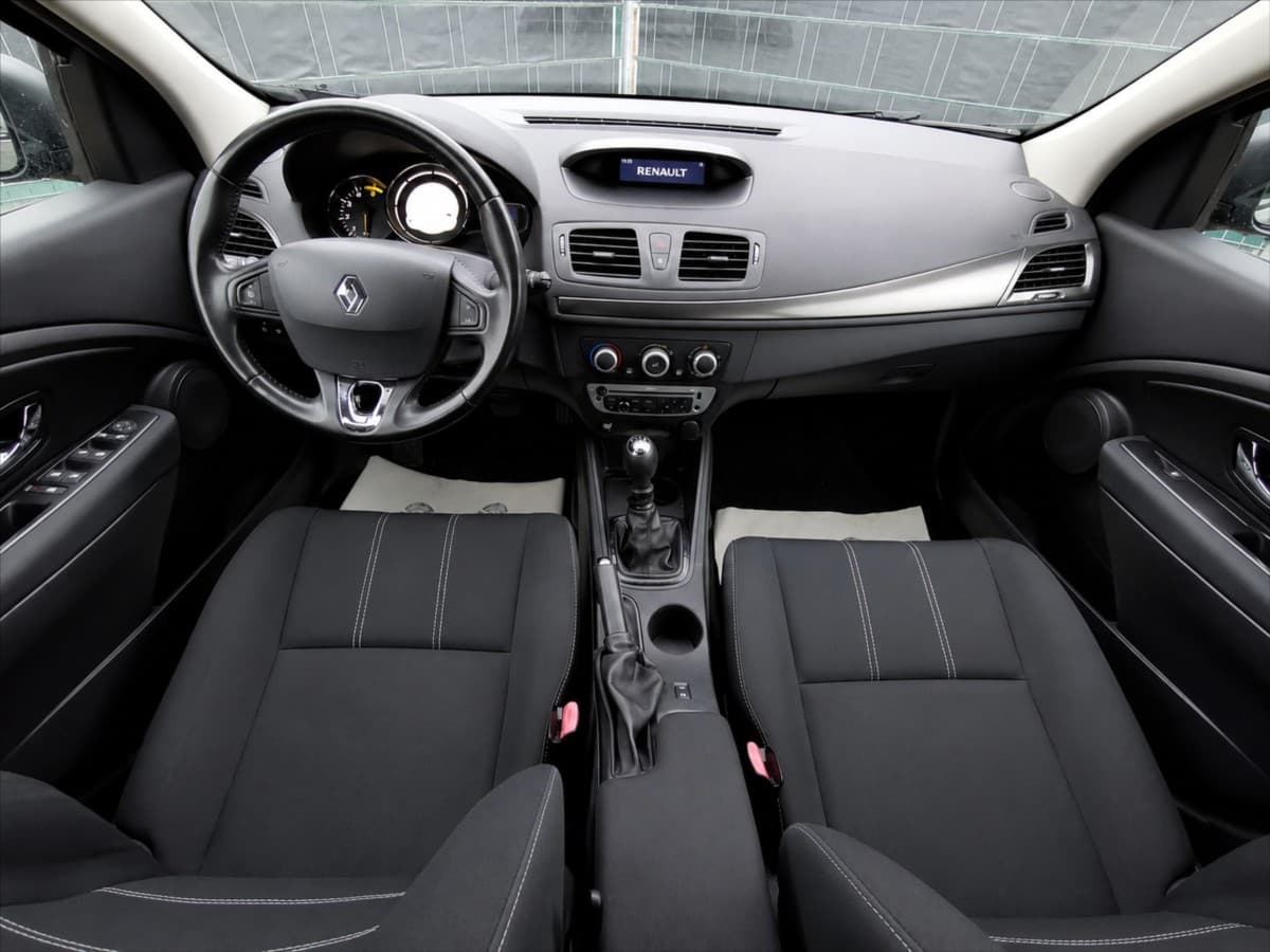 2015 Renault MEGANE - 8