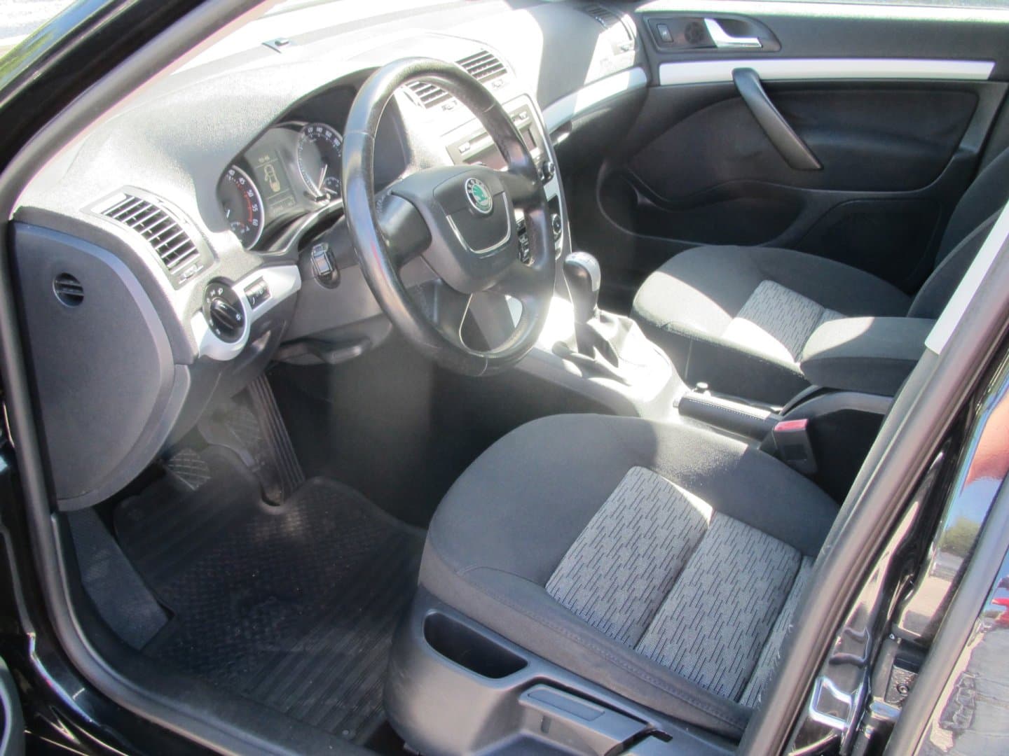 Škoda OCTAVIA - 9