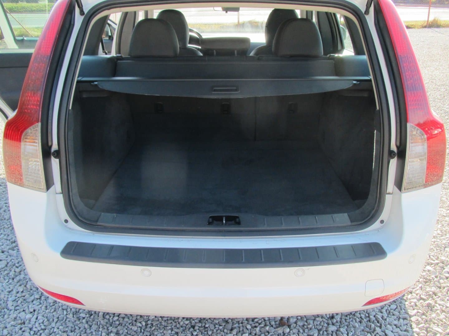 2011 Volvo V50 - 11