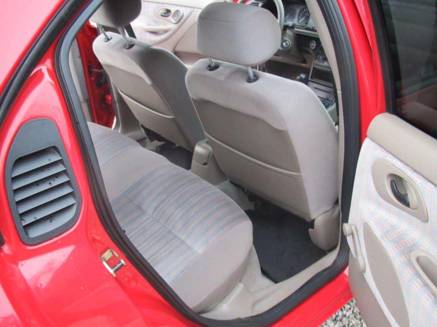 1996 Ford MONDEO - 11