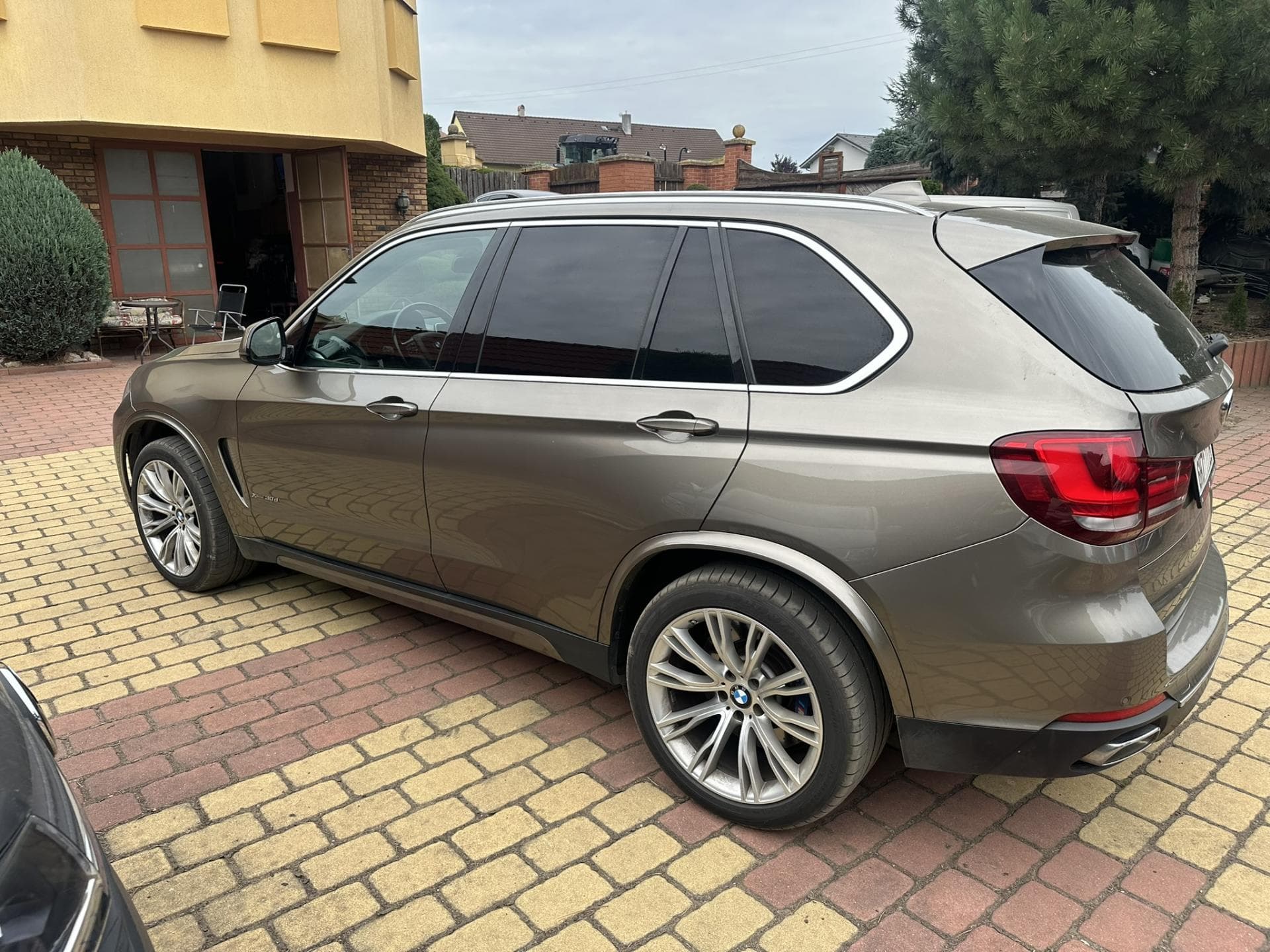 2017 BMW X5 - 8