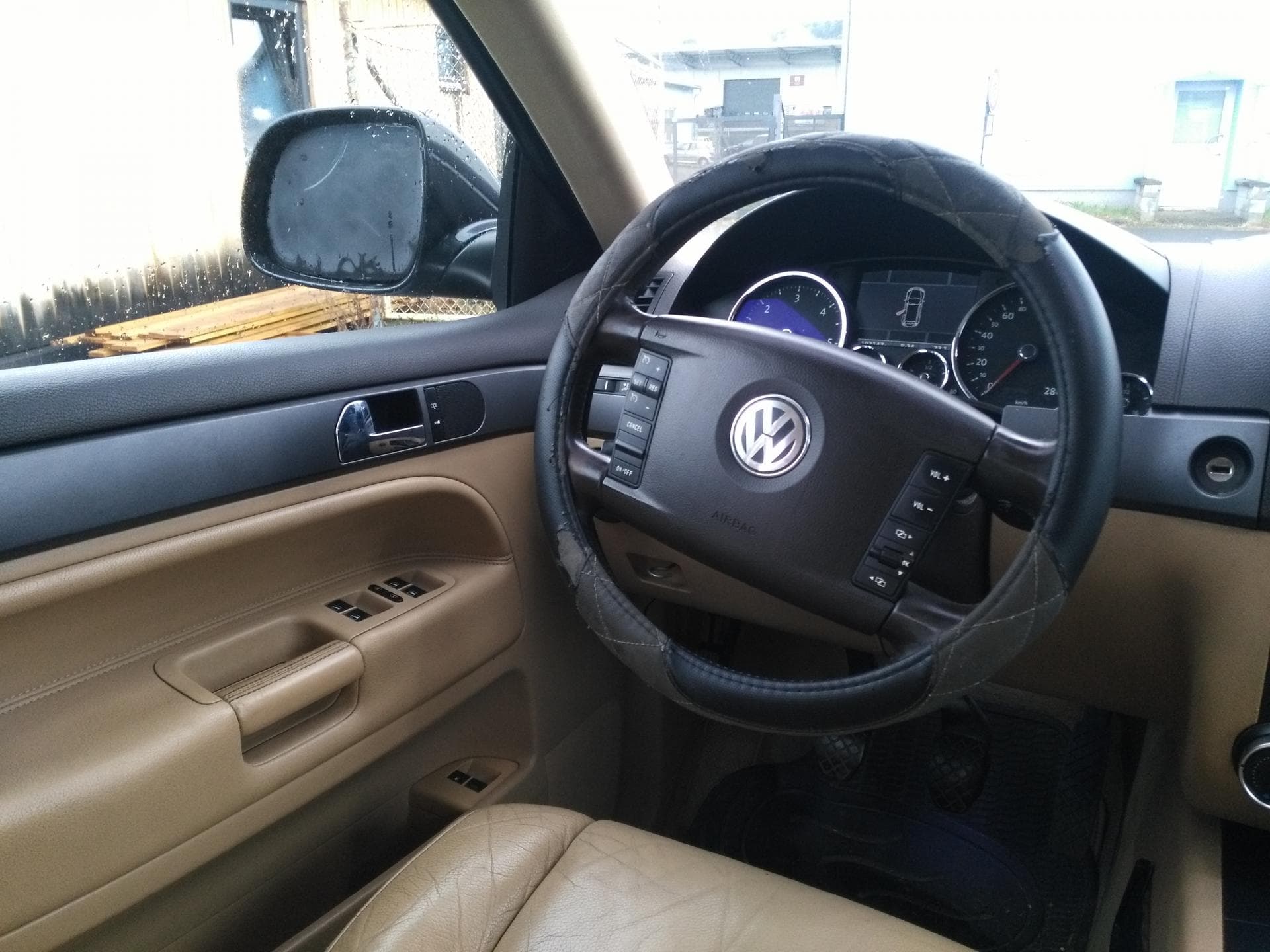 2009 Volkswagen TOUAREG - 7