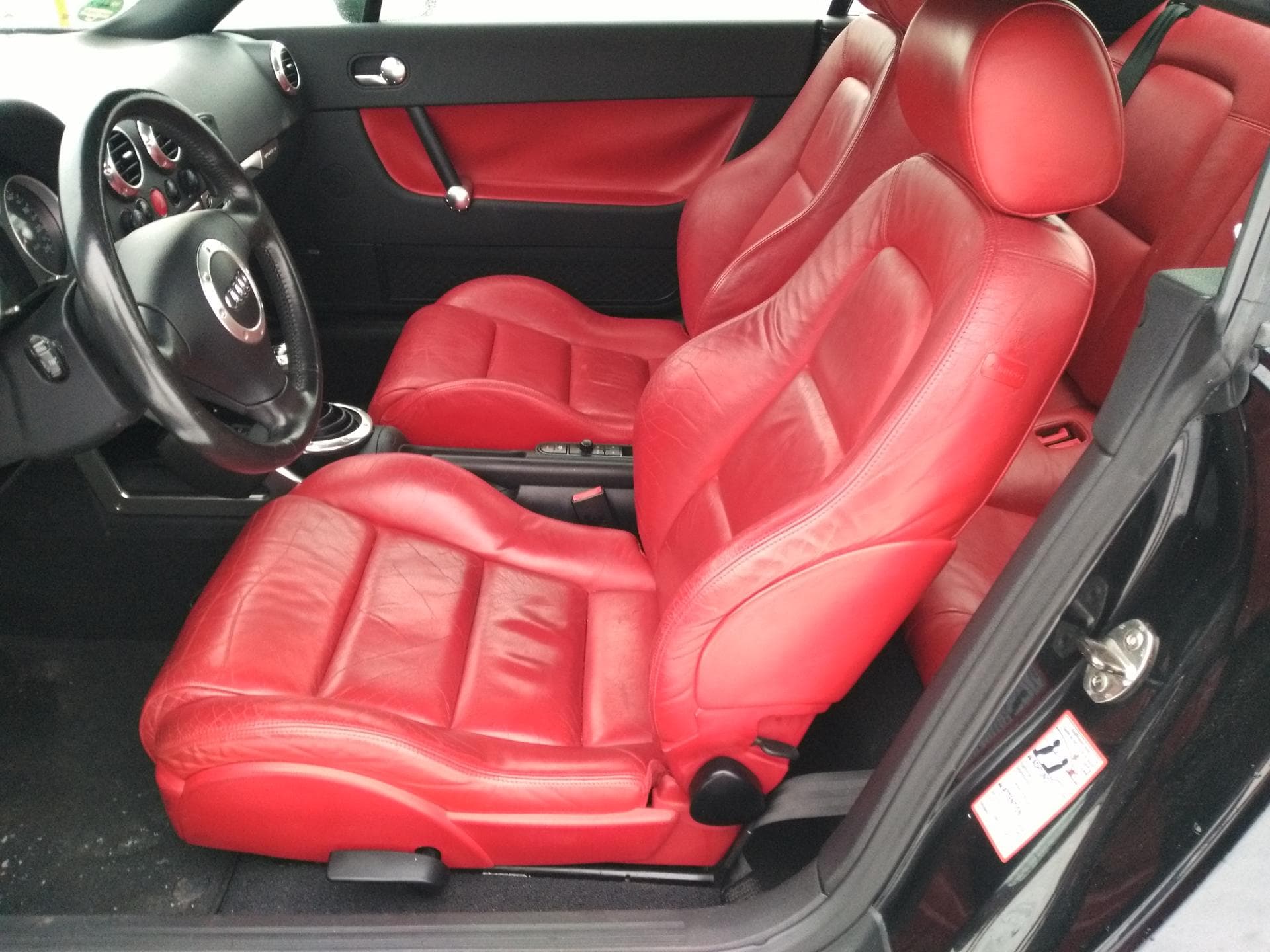 2005 Audi TT - 10