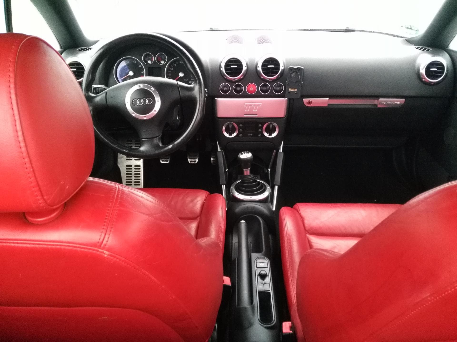 2005 Audi TT - 8