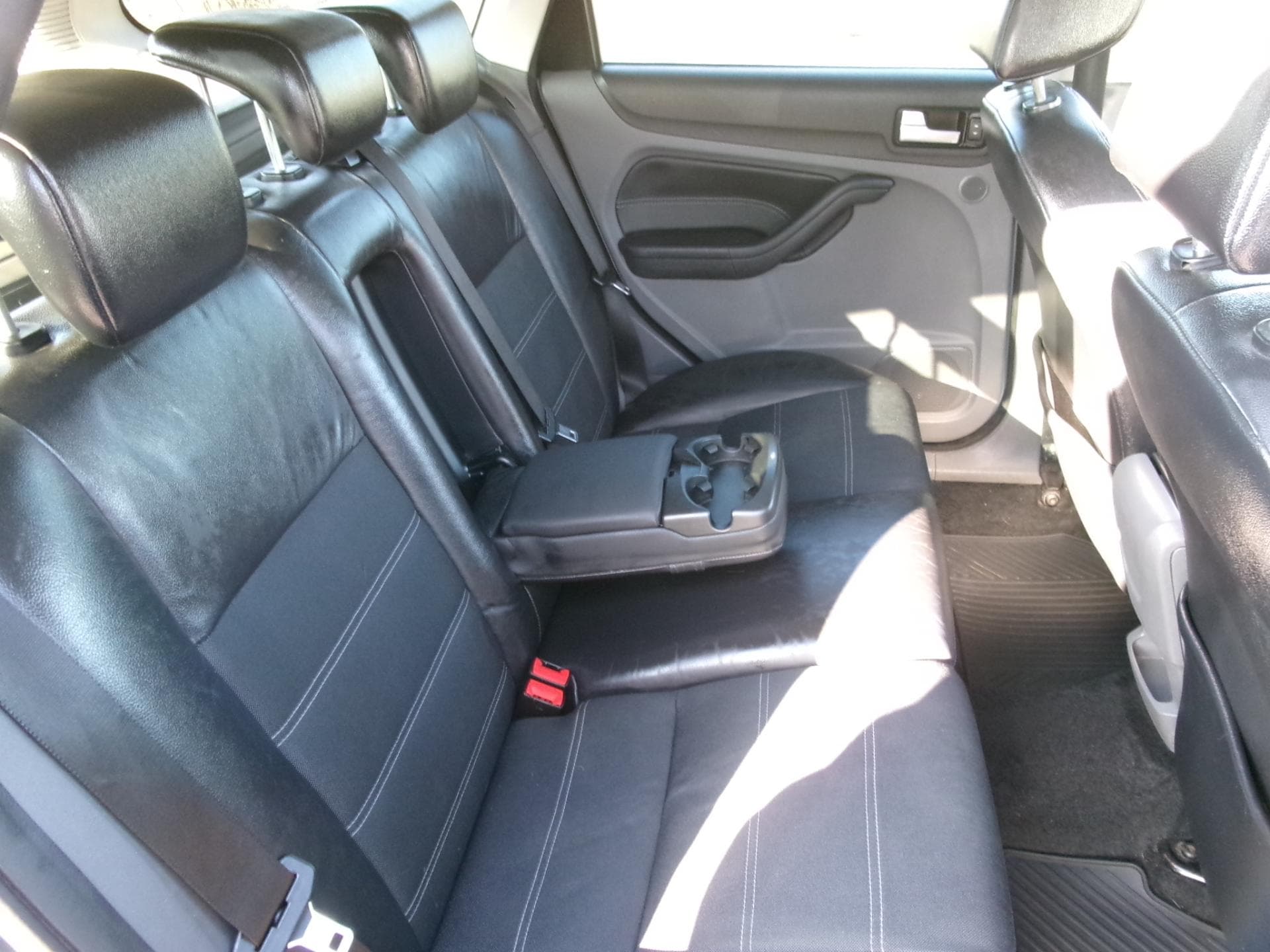 Ford FOCUS - 12