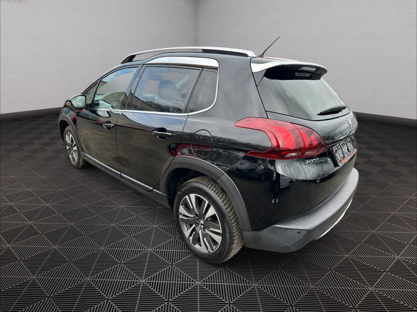 Peugeot 2008 - 5