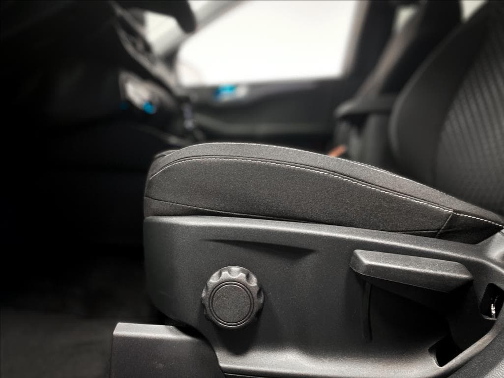 Ford KUGA - 12